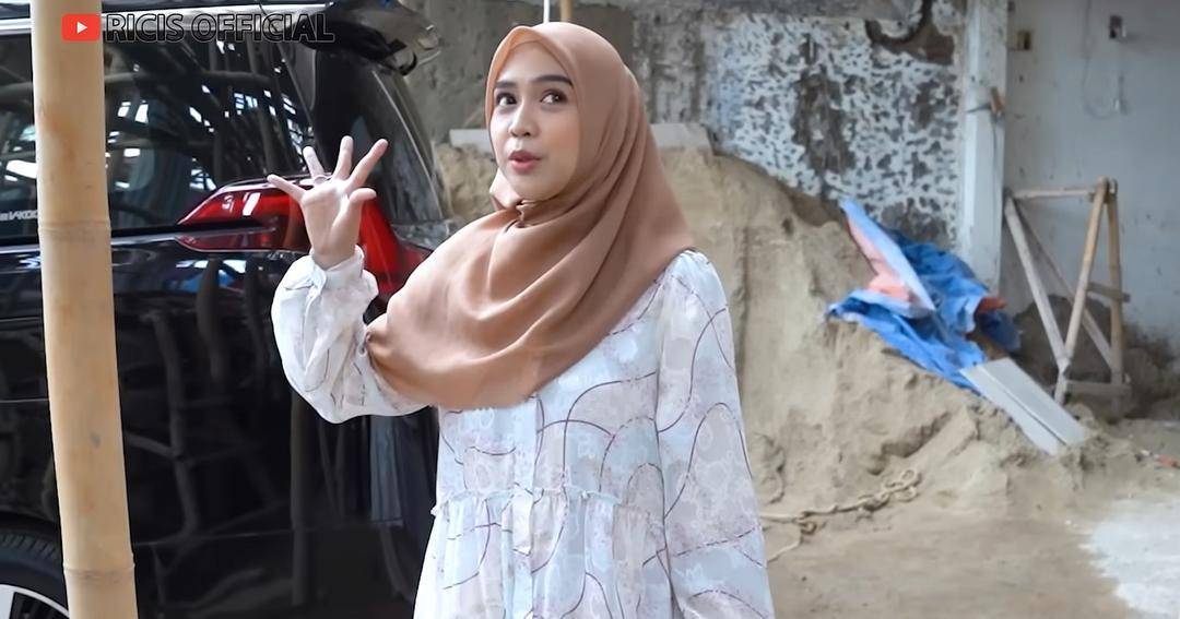 6 Fakta Rumah Baru Ria Ricis, Memiliki Tiga Lantai Bangunan